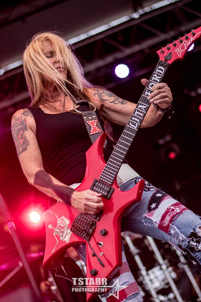 Lita Ford rocking Ho-Chunk Casino in Wisconsin Dells - photo by Tricia Starr - TStarr Photography